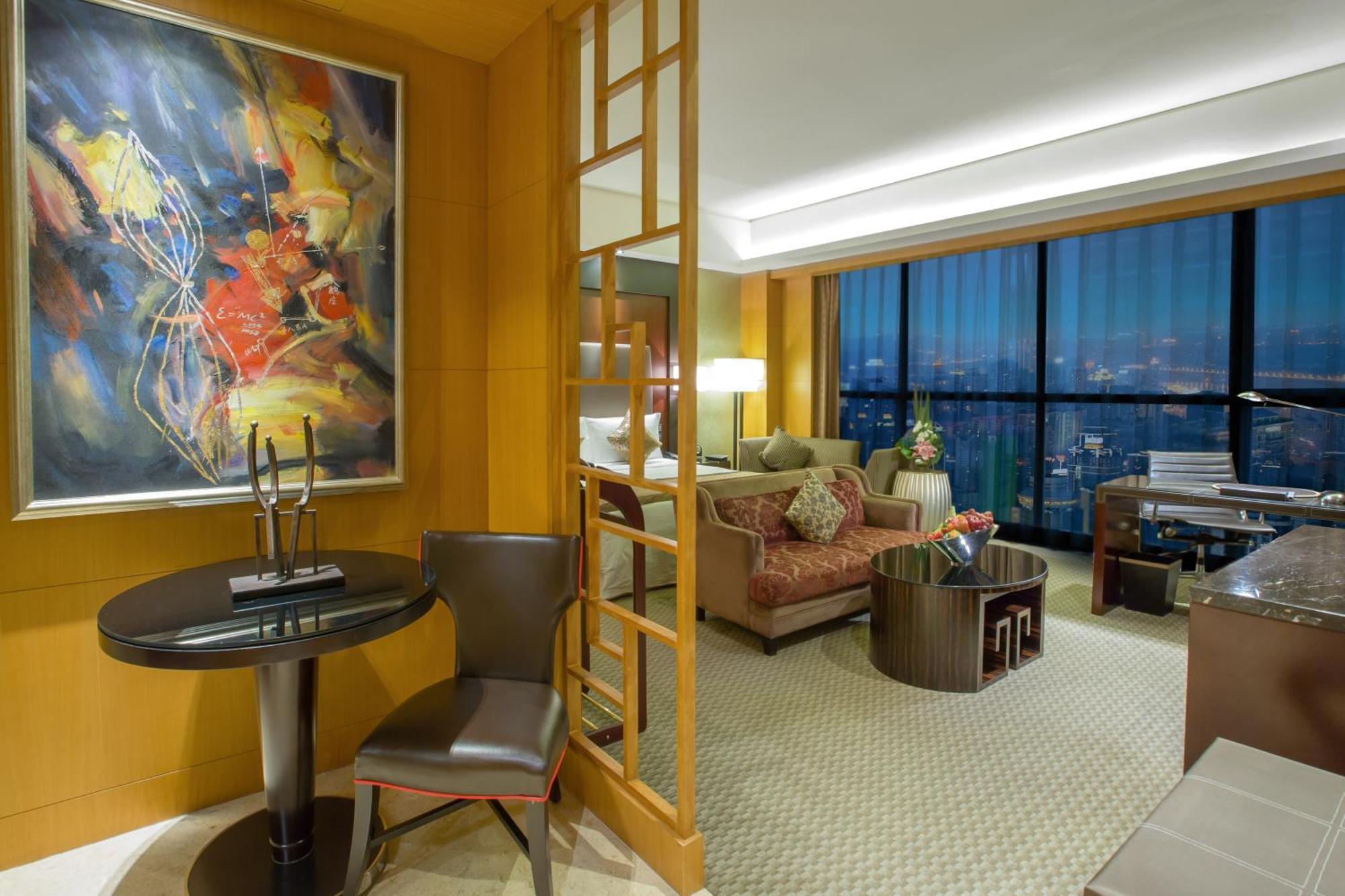 Glenview Itc Plaza Hotel 5*